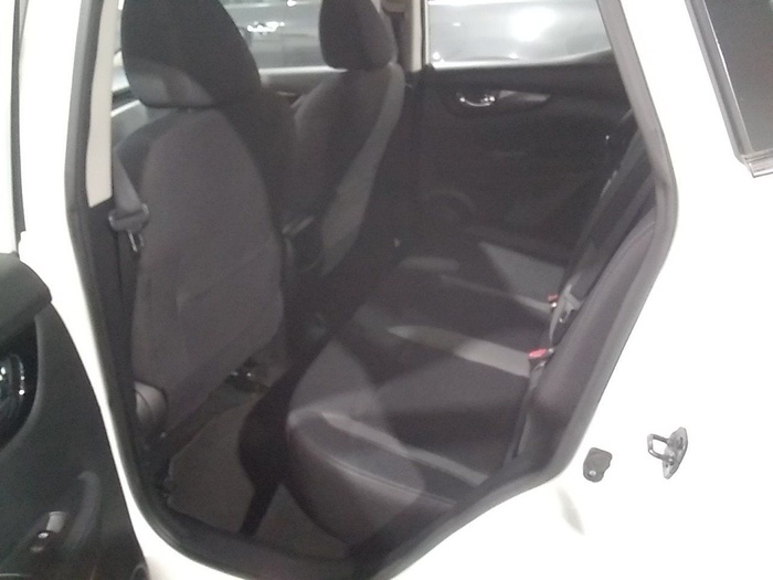 Nissan Qashqai dCi 85 Acenta 85 kW (115 CV) Vehículo usado en Madrid Nissan Qashqai dCi 85 Acenta 85 kW (115 CV) Vehículo usado en Madrid