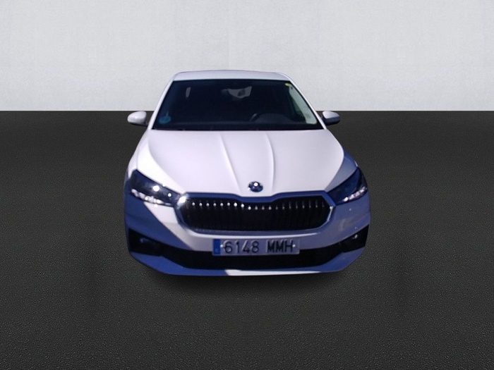 Skoda Fabia 1.0 MPI Essence 59 kW (80 CV) Vehículo usado en Madrid Skoda Fabia 1.0 MPI Essence 59 kW (80 CV) Vehículo usado en Madrid