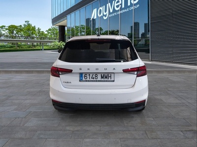 Skoda Fabia 1.0 MPI Essence 59 kW (80 CV) 5 Skoda Fabia 1.0 MPI Essence 59 kW (80 CV) 5