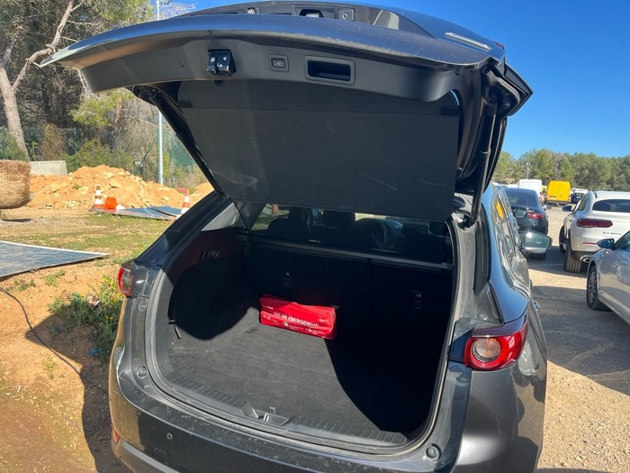 Mazda CX-5 2.2 D Zenith 2WD 110 kW (150 CV) Vehículo usado en Madrid Mazda CX-5 2.2 D Zenith 2WD 110 kW (150 CV) Vehículo usado en Madrid