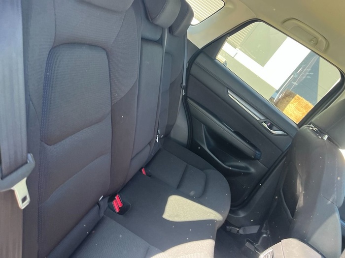 Mazda CX-5 2.2 D Zenith 2WD 110 kW (150 CV) Vehículo usado en Madrid Mazda CX-5 2.2 D Zenith 2WD 110 kW (150 CV) Vehículo usado en Madrid