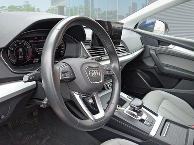 Audi Q5 Advanced 45 TFSI quattro 195 kW (265 CV) S tronic 7 Audi Q5 Advanced 45 TFSI quattro 195 kW (265 CV) S tronic 7