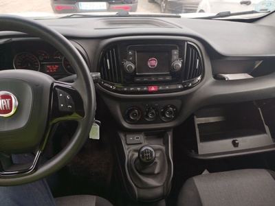 Fiat Dobló Cargo 1.6 Multijet SX 77 kW (105 CV) 15 Fiat Dobló Cargo 1.6 Multijet SX 77 kW (105 CV) 15