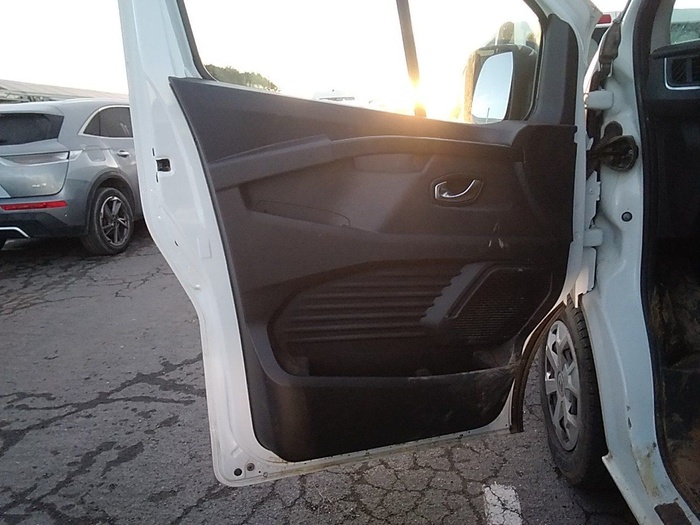 Renault Trafic Authentic Energy Blue dCi 81 kW (110 CV) Vehículo usado en Madrid Renault Trafic Authentic Energy Blue dCi 81 kW (110 CV) Vehículo usado en Madrid