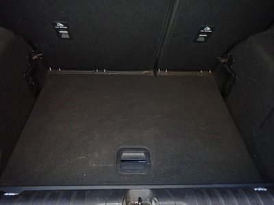 Ford Puma 1.0 EcoBoost MHEV ST-Line 92 kW (125 CV) 10 Ford Puma 1.0 EcoBoost MHEV ST-Line 92 kW (125 CV) 10