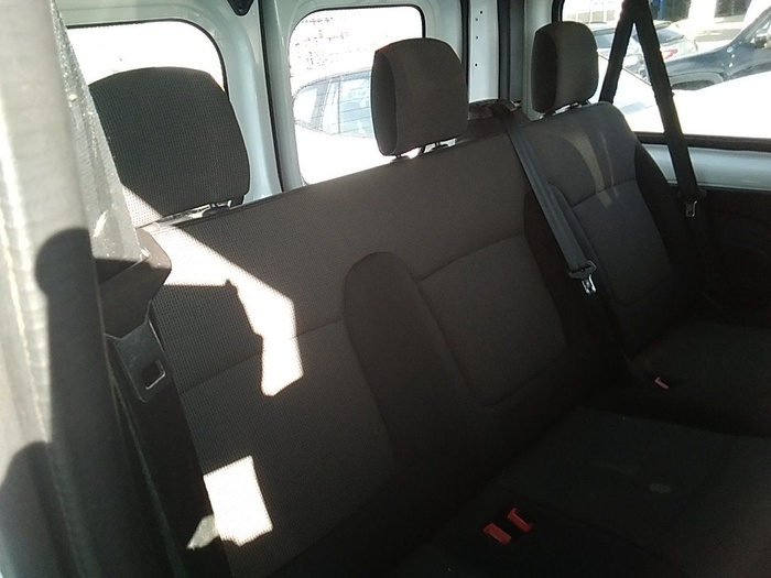 Renault Trafic Authentic Energy Blue dCi 81 kW (110 CV) Vehículo usado en Madrid Renault Trafic Authentic Energy Blue dCi 81 kW (110 CV) Vehículo usado en Madrid