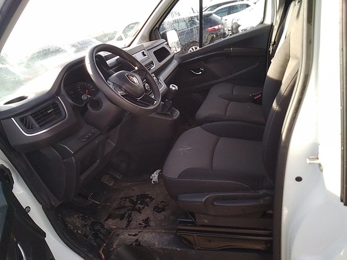 Renault Trafic Authentic Energy Blue dCi 81 kW (110 CV) Vehículo usado en Madrid Renault Trafic Authentic Energy Blue dCi 81 kW (110 CV) Vehículo usado en Madrid