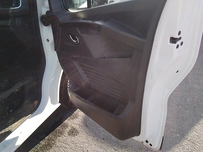 Renault Trafic Authentic Energy Blue dCi 81 kW (110 CV) 13 Renault Trafic Authentic Energy Blue dCi 81 kW (110 CV) 13