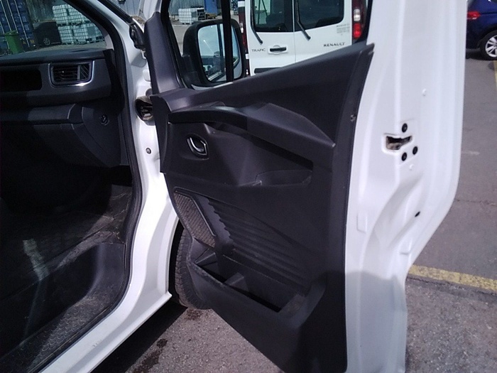 Renault Trafic Authentic Energy Blue dCi 81 kW (110 CV) Vehículo usado en Madrid Renault Trafic Authentic Energy Blue dCi 81 kW (110 CV) Vehículo usado en Madrid