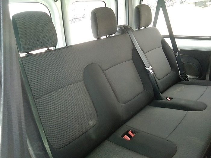 Renault Trafic Authentic Energy Blue dCi 81 kW (110 CV) Vehículo usado en Madrid Renault Trafic Authentic Energy Blue dCi 81 kW (110 CV) Vehículo usado en Madrid