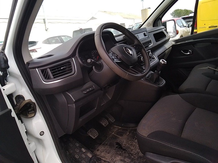 Renault Trafic Authentic Energy Blue dCi 81 kW (110 CV) Vehículo usado en Madrid Renault Trafic Authentic Energy Blue dCi 81 kW (110 CV) Vehículo usado en Madrid