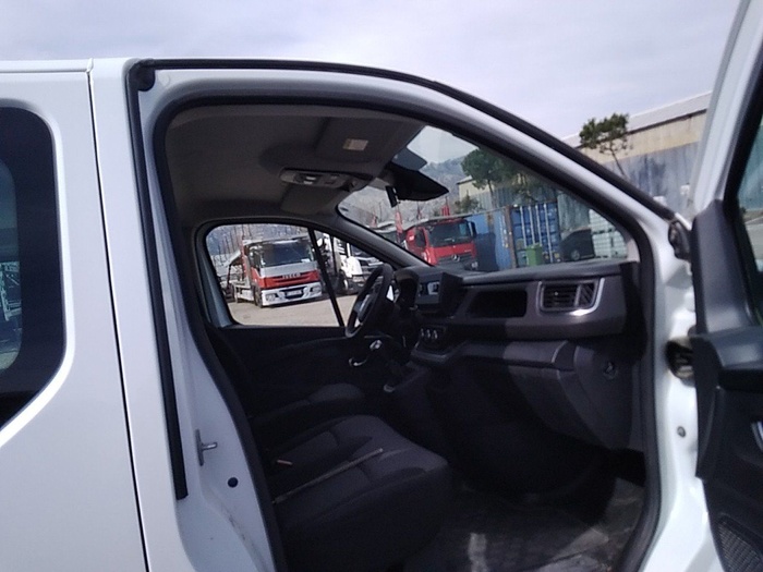 Renault Trafic Authentic Energy Blue dCi 81 kW (110 CV) Vehículo usado en Madrid Renault Trafic Authentic Energy Blue dCi 81 kW (110 CV) Vehículo usado en Madrid