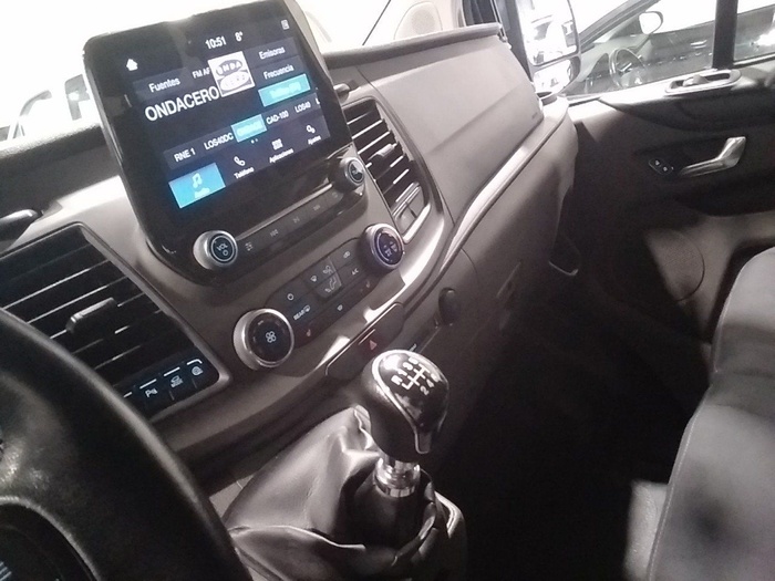 Ford Transit Custom Kombi 2.0 TDCI 320 L2 Trend 96 kW (130 CV) Vehículo usado en Madrid Ford Transit Custom Kombi 2.0 TDCI 320 L2 Trend 96 kW (130 CV) Vehículo usado en Madrid