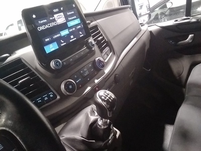 Ford Transit Custom Kombi 2.0 TDCI 320 L2 Trend 96 kW (130 CV) 12 Ford Transit Custom Kombi 2.0 TDCI 320 L2 Trend 96 kW (130 CV) 12