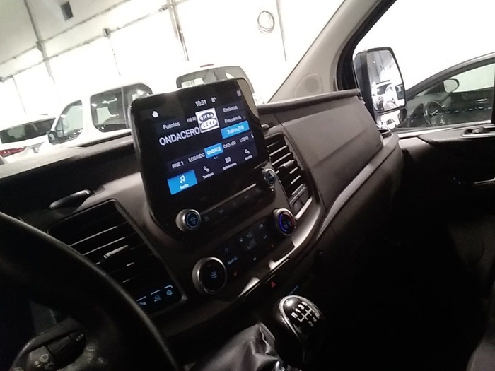 Ford Transit Custom Kombi 2.0 TDCI 320 L2 Trend 96 kW (130 CV) Vehículo usado en Madrid Ford Transit Custom Kombi 2.0 TDCI 320 L2 Trend 96 kW (130 CV) Vehículo usado en Madrid