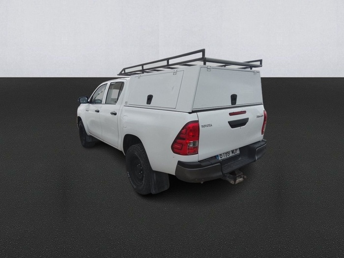 Toyota Hilux 2.4 D-4D Doble Cabina GX 110 kW (150 CV) Vehículo usado en Madrid Toyota Hilux 2.4 D-4D Doble Cabina GX 110 kW (150 CV) Vehículo usado en Madrid