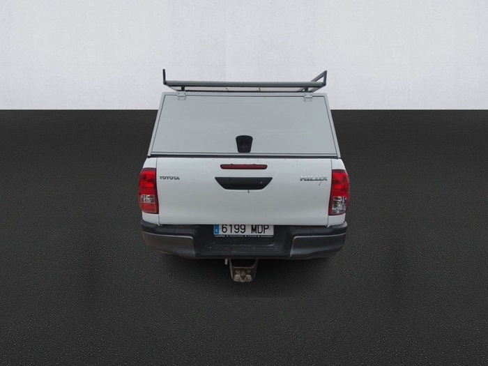 Toyota Hilux 2.4 D-4D Doble Cabina GX 110 kW (150 CV) Vehículo usado en Madrid Toyota Hilux 2.4 D-4D Doble Cabina GX 110 kW (150 CV) Vehículo usado en Madrid