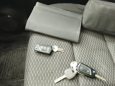 Toyota Hilux 2.4 D-4D Doble Cabina GX 110 kW (150 CV) 13 Toyota Hilux 2.4 D-4D Doble Cabina GX 110 kW (150 CV) 13