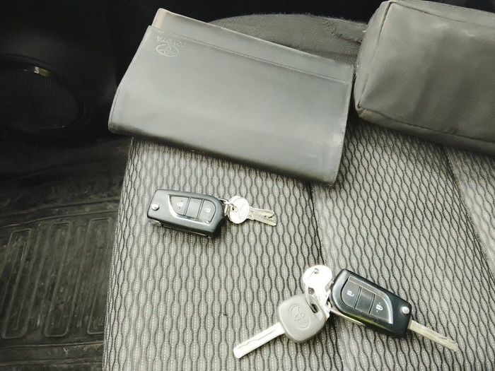 Toyota Hilux 2.4 D-4D Doble Cabina GX 110 kW (150 CV) Vehículo usado en Madrid Toyota Hilux 2.4 D-4D Doble Cabina GX 110 kW (150 CV) Vehículo usado en Madrid