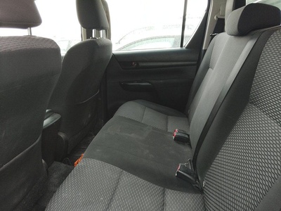 Toyota Hilux 2.4 D-4D Doble Cabina GX 110 kW (150 CV) 9 Toyota Hilux 2.4 D-4D Doble Cabina GX 110 kW (150 CV) 9