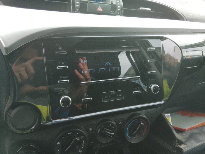 Toyota Hilux 2.4 D-4D Doble Cabina GX 110 kW (150 CV) Vehículo usado en Madrid Toyota Hilux 2.4 D-4D Doble Cabina GX 110 kW (150 CV) Vehículo usado en Madrid