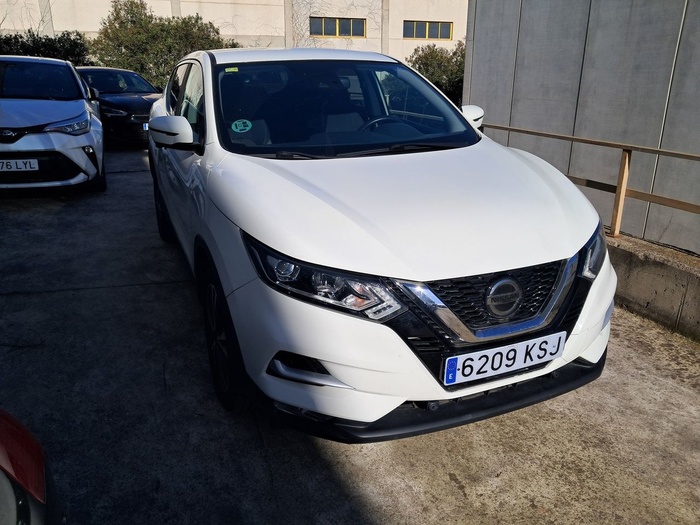 Nissan Qashqai dCi 115 N-Connecta 4x2 85 kW (115 CV) Vehículo usado en Madrid Nissan Qashqai dCi 115 N-Connecta 4x2 85 kW (115 CV) Vehículo usado en Madrid