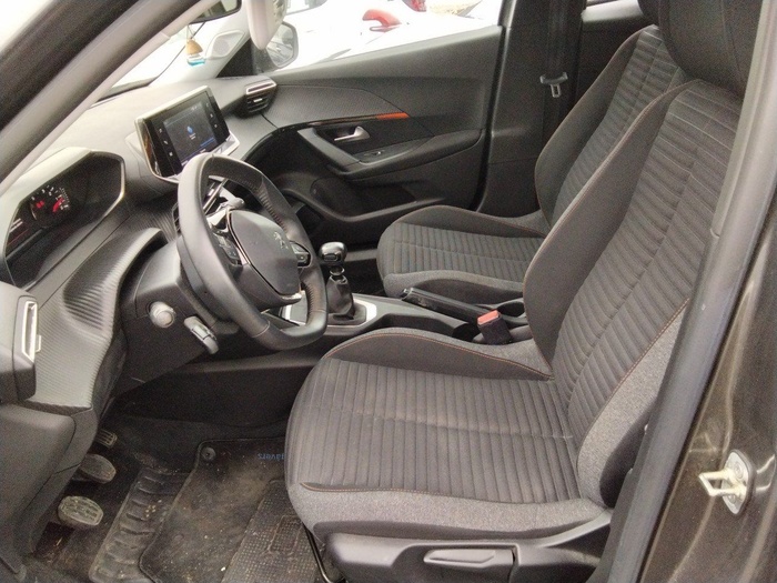 Peugeot 2008 BlueHDi 110 S&S Active Pack 81 kW (110 CV) Vehículo usado en Madrid Peugeot 2008 BlueHDi 110 S&S Active Pack 81 kW (110 CV) Vehículo usado en Madrid