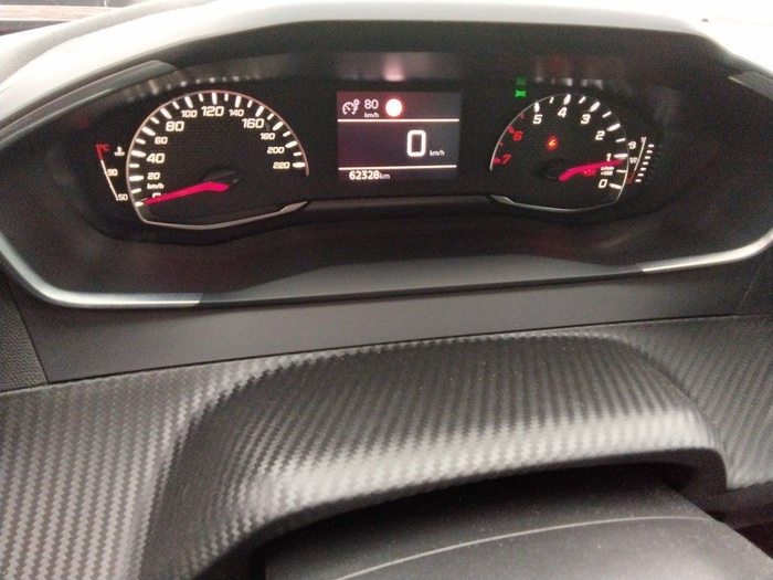 Peugeot 2008 BlueHDi 110 S&S Active Pack 81 kW (110 CV) Vehículo usado en Madrid Peugeot 2008 BlueHDi 110 S&S Active Pack 81 kW (110 CV) Vehículo usado en Madrid