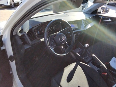 Audi A1 Sportback 25 TFSI 70 kW (95 CV) 7 Audi A1 Sportback 25 TFSI 70 kW (95 CV) 7