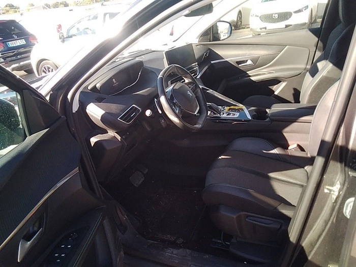 Peugeot 3008 BlueHDI 130 S&S Allure EAT8 96 kW (130 CV) Vehículo usado en Madrid Peugeot 3008 BlueHDI 130 S&S Allure EAT8 96 kW (130 CV) Vehículo usado en Madrid