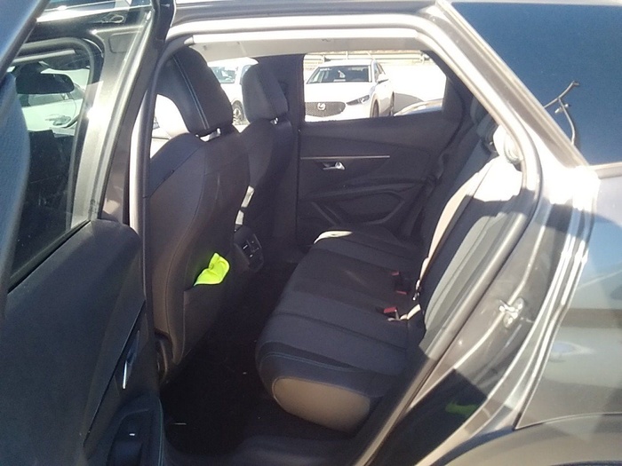 Peugeot 3008 BlueHDI 130 S&S Allure EAT8 96 kW (130 CV) Vehículo usado en Madrid Peugeot 3008 BlueHDI 130 S&S Allure EAT8 96 kW (130 CV) Vehículo usado en Madrid