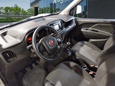 Fiat Dobló Cargo 1.6 Multijet SX 77 kW (105 CV) 7 Fiat Dobló Cargo 1.6 Multijet SX 77 kW (105 CV) 7