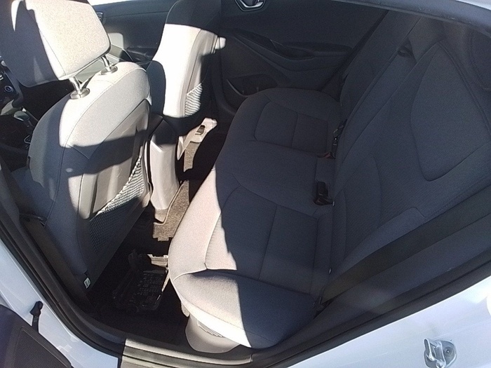 Hyundai Ioniq 1.6 GDI HEV Klass DCT 104 kW (141 CV) Vehículo usado en Madrid Hyundai Ioniq 1.6 GDI HEV Klass DCT 104 kW (141 CV) Vehículo usado en Madrid