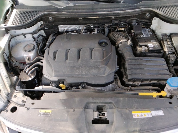 Skoda Karoq 2.0 TDI Ambition 4X4 DSG 110 kW (150 CV) Vehículo usado en Madrid Skoda Karoq 2.0 TDI Ambition 4X4 DSG 110 kW (150 CV) Vehículo usado en Madrid