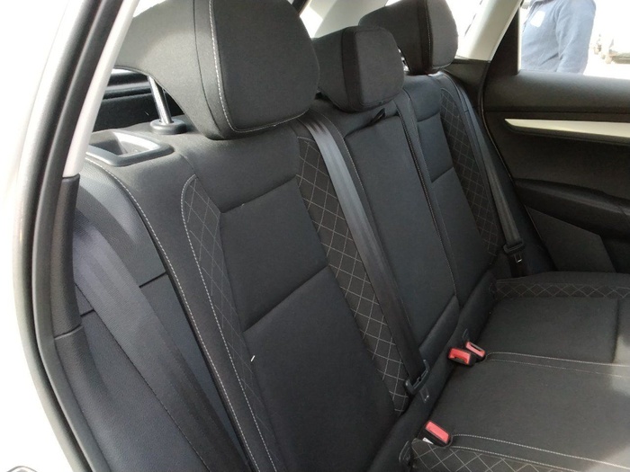 Skoda Karoq 2.0 TDI Ambition 4X4 DSG 110 kW (150 CV) Vehículo usado en Madrid Skoda Karoq 2.0 TDI Ambition 4X4 DSG 110 kW (150 CV) Vehículo usado en Madrid