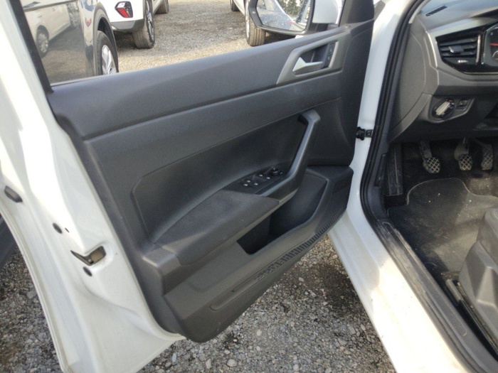 Volkswagen Polo Advance 1.0 TSI 70 kW (95 CV) Vehículo usado en Madrid Volkswagen Polo Advance 1.0 TSI 70 kW (95 CV) Vehículo usado en Madrid