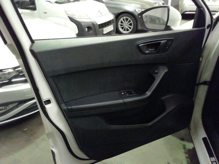 SEAT Ateca 2.0 TDI S&S Reference 85 kW (116 CV) Vehículo usado en Madrid SEAT Ateca 2.0 TDI S&S Reference 85 kW (116 CV) Vehículo usado en Madrid