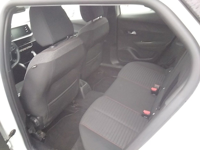 Peugeot 2008 BlueHDi 110 S&S Active Pack 81 kW (110 CV) Vehículo usado en Madrid Peugeot 2008 BlueHDi 110 S&S Active Pack 81 kW (110 CV) Vehículo usado en Madrid