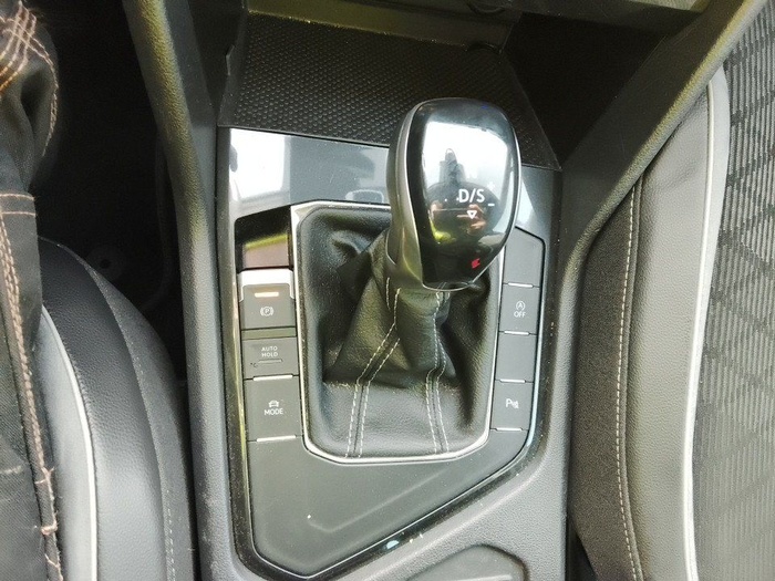 Volkswagen Tiguan R-Line 2.0 TDI 110 kW (150 CV) DSG Vehículo usado en Madrid Volkswagen Tiguan R-Line 2.0 TDI 110 kW (150 CV) DSG Vehículo usado en Madrid