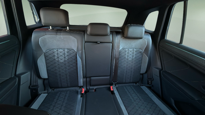 Volkswagen Tiguan R-Line 2.0 TDI 110 kW (150 CV) 14 Volkswagen Tiguan R-Line 2.0 TDI 110 kW (150 CV) 14