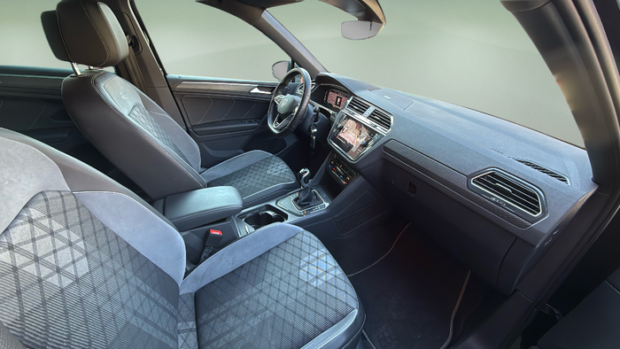 Volkswagen Tiguan R-Line 2.0 TDI 110 kW (150 CV) Vehículo usado en Madrid Volkswagen Tiguan R-Line 2.0 TDI 110 kW (150 CV) Vehículo usado en Madrid