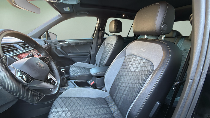 Volkswagen Tiguan R-Line 2.0 TDI 110 kW (150 CV) Vehículo usado en Madrid Volkswagen Tiguan R-Line 2.0 TDI 110 kW (150 CV) Vehículo usado en Madrid