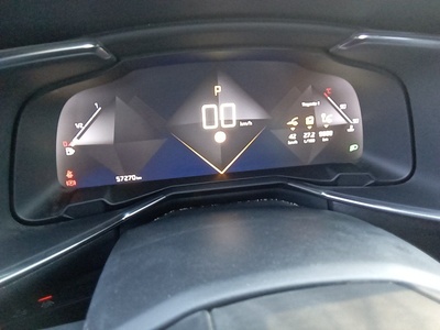 DS DS7 Crossback BlueHDi 130 DE Bastille + AT 96 kW (130 CV) 8 DS DS7 Crossback BlueHDi 130 DE Bastille + AT 96 kW (130 CV) 8