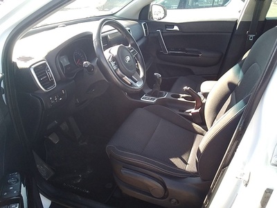 Kia Sportage 1.6 MHEV Black Edition 100 kW (136 CV) 15 Kia Sportage 1.6 MHEV Black Edition 100 kW (136 CV) 15