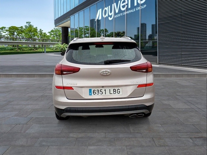 Hyundai Tucson 1.6 CRDI 48V SLE 4x2 85 kW (116 CV) Vehículo usado en Madrid Hyundai Tucson 1.6 CRDI 48V SLE 4x2 85 kW (116 CV) Vehículo usado en Madrid