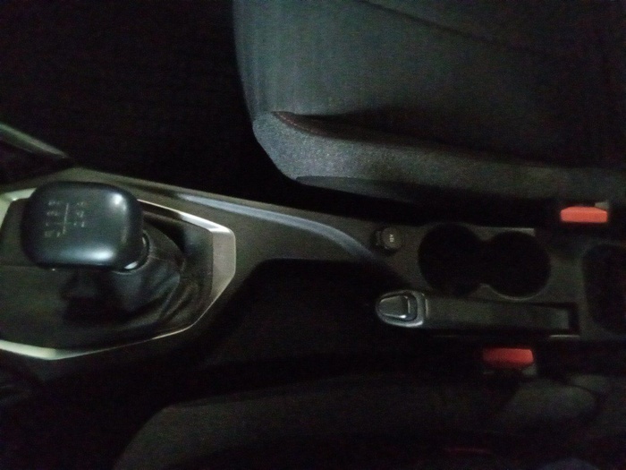 Peugeot 2008 BlueHDi 110 S&S Active 81 kW (110 CV) Vehículo usado en Madrid Peugeot 2008 BlueHDi 110 S&S Active 81 kW (110 CV) Vehículo usado en Madrid