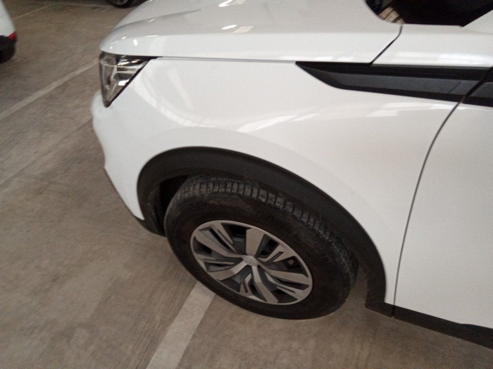 Peugeot 2008 BlueHDi 110 S&S Active 81 kW (110 CV) Vehículo usado en Madrid Peugeot 2008 BlueHDi 110 S&S Active 81 kW (110 CV) Vehículo usado en Madrid