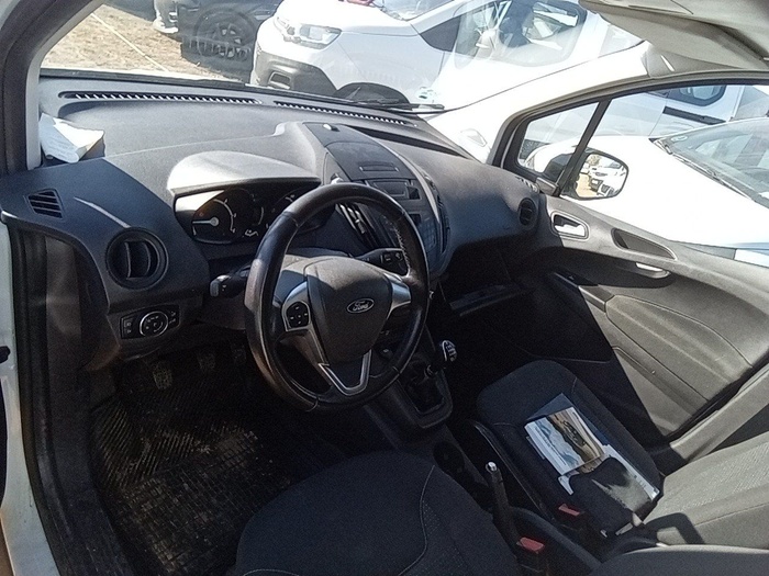 Ford Transit Courier Furgon 1.5 TDCI Trend 56 kW (75 CV) Vehículo usado en Madrid Ford Transit Courier Furgon 1.5 TDCI Trend 56 kW (75 CV) Vehículo usado en Madrid