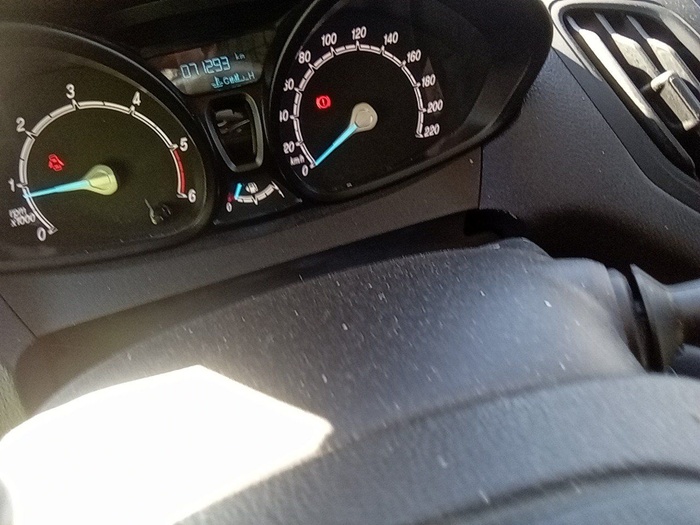 Ford Transit Courier Furgon 1.5 TDCI Trend 56 kW (75 CV) Vehículo usado en Madrid Ford Transit Courier Furgon 1.5 TDCI Trend 56 kW (75 CV) Vehículo usado en Madrid