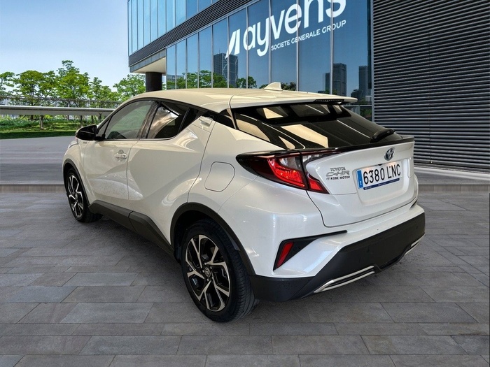 Toyota C-HR 180H Advance 135 kW (184 CV) Vehículo usado en Madrid Toyota C-HR 180H Advance 135 kW (184 CV) Vehículo usado en Madrid